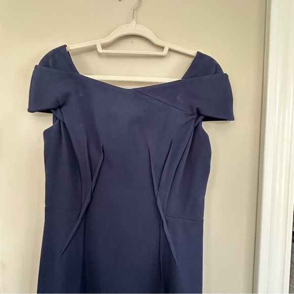 Magaschoni Dresses & Skirts - Beautiful, navy Magaschoni New York dress. Size 10